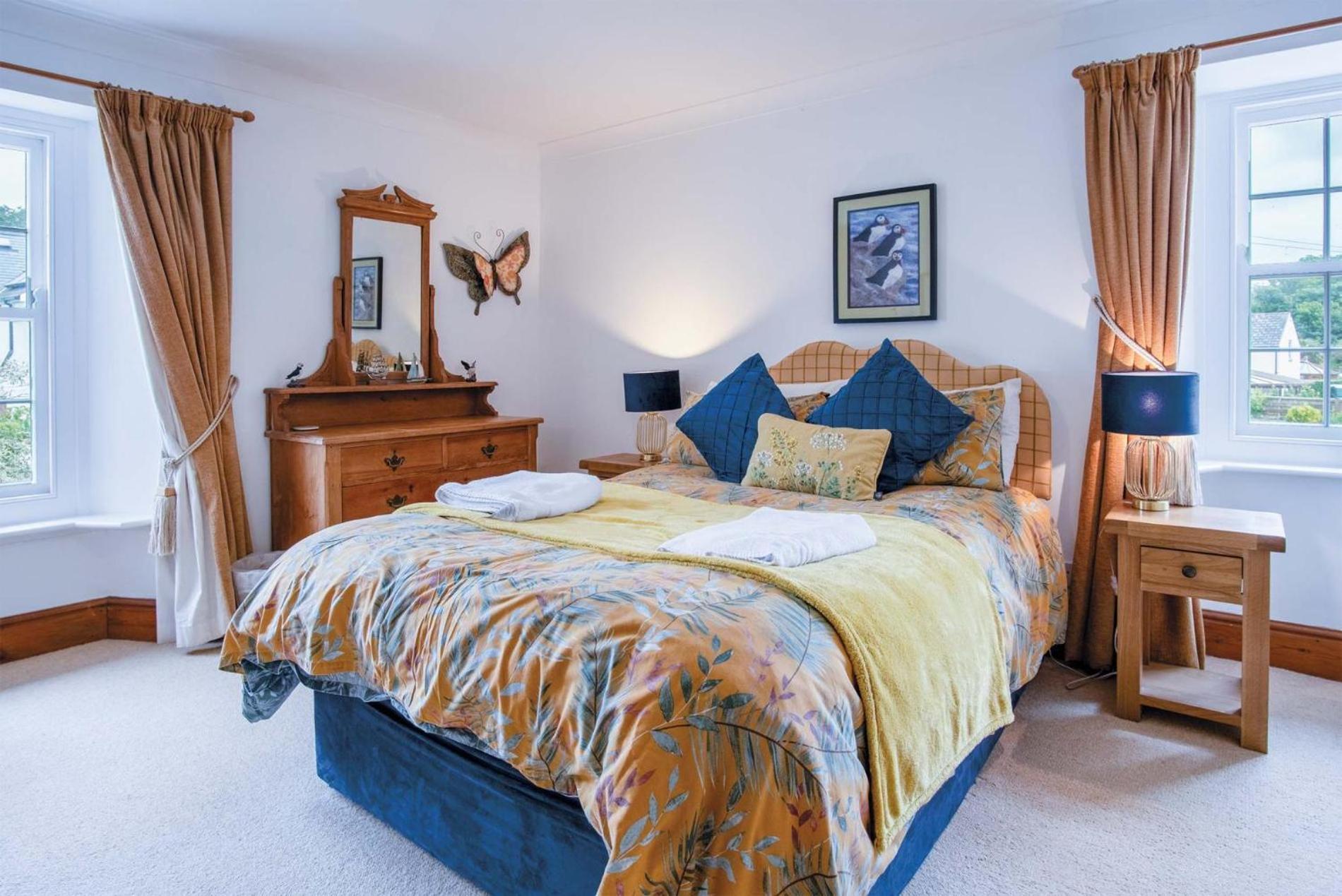 Hall House - 3 Bedroom Cottage - Saint Florence エクステリア 写真