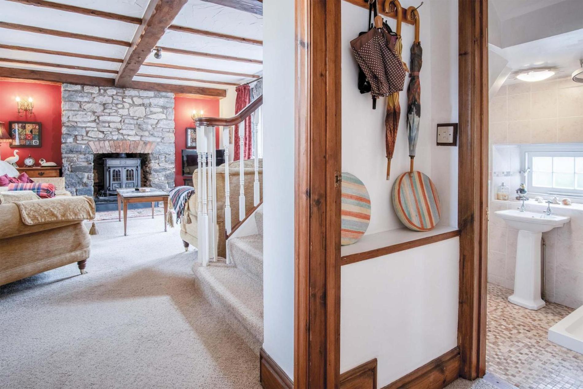 Hall House - 3 Bedroom Cottage - Saint Florence エクステリア 写真