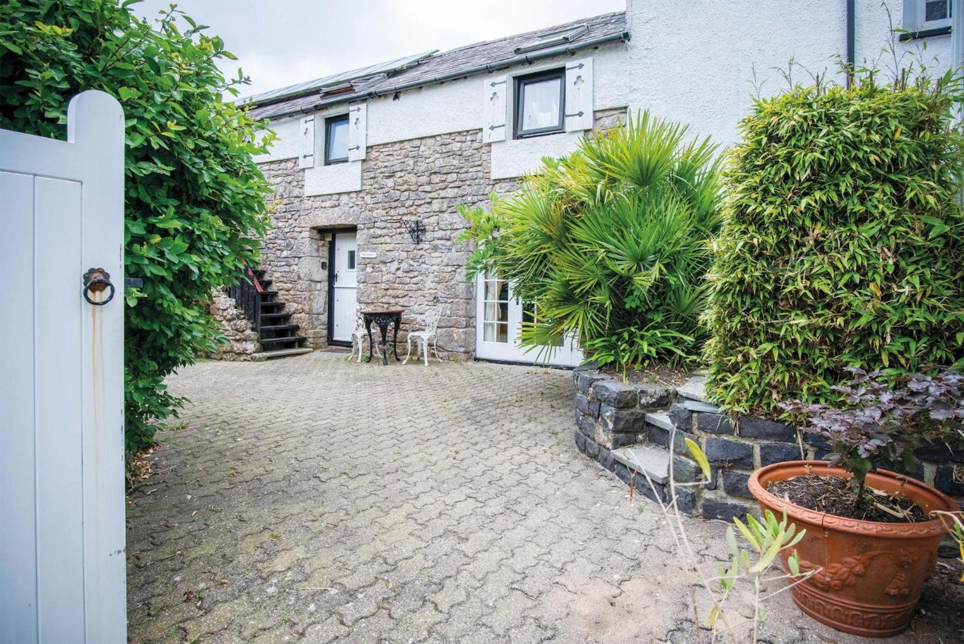 Hall House - 3 Bedroom Cottage - Saint Florence エクステリア 写真