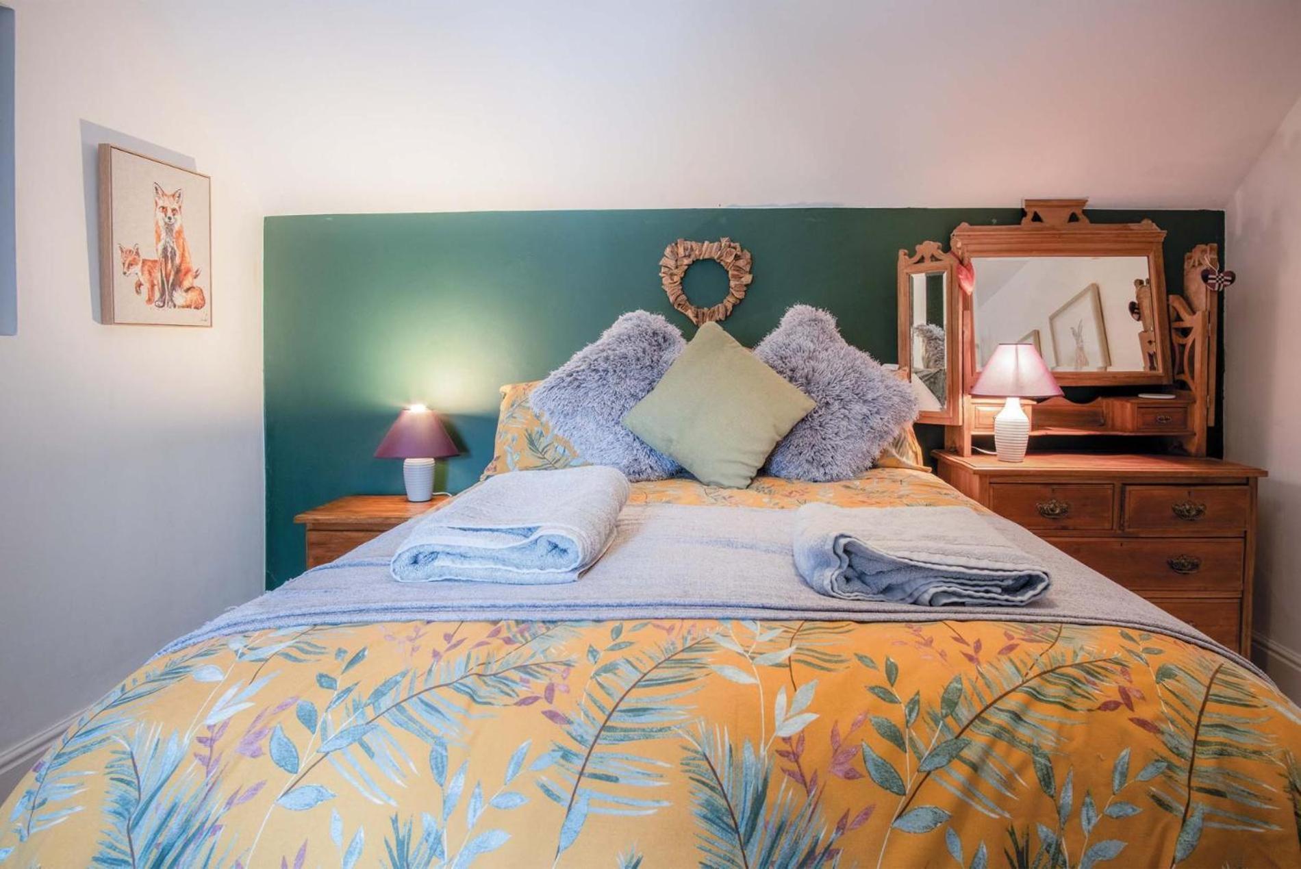 Hall House - 3 Bedroom Cottage - Saint Florence エクステリア 写真